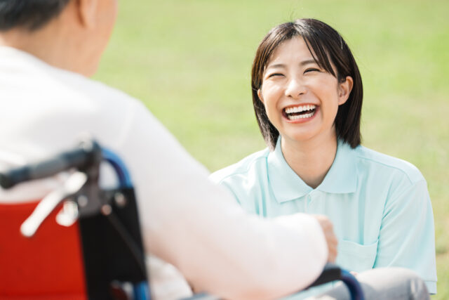 【介護 未経験 40代 転職】「厳しい」の声を乗り越える！未経験から介護士になるための成功への道しるべ